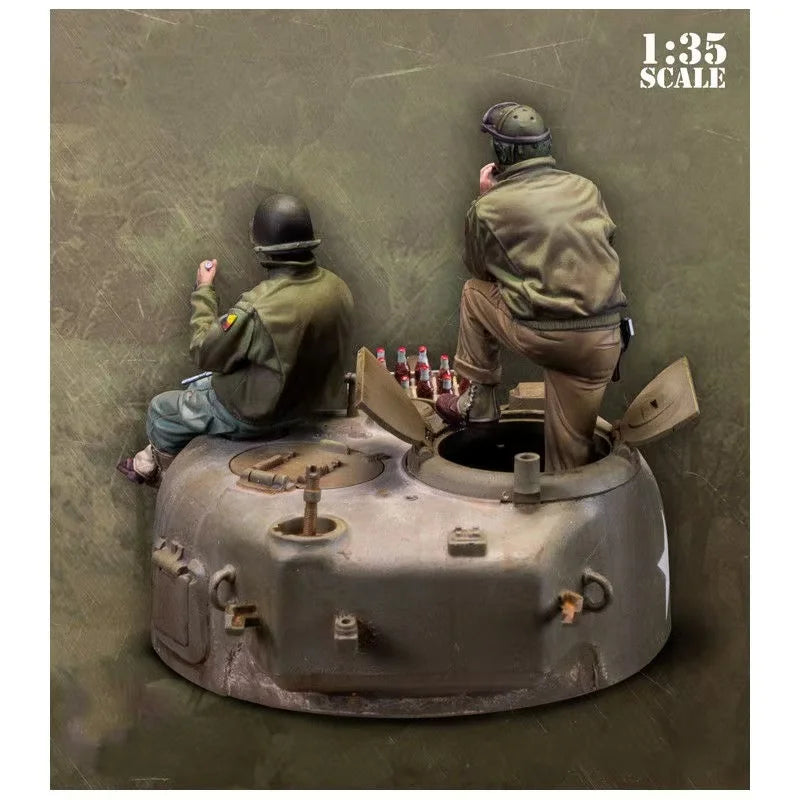 1/35 Resin Soldier Model WWII Tank Soldier Complete Set Including Tank GK White Model Handmade
